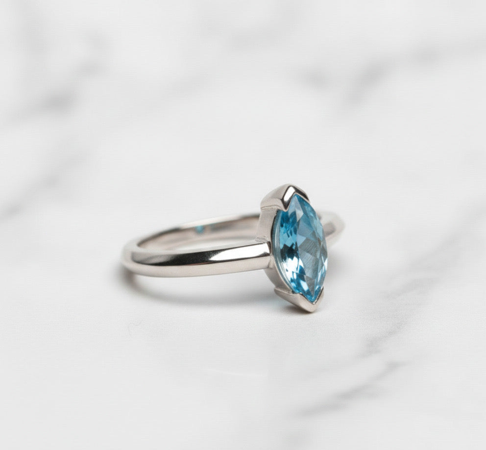 Natural Sky Blue Topaz 5×10 mm Marquise Cut Solitaire Ring – 925 Sterling Silver