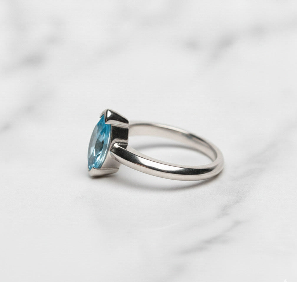 Natural Sky Blue Topaz 5×10 mm Marquise Cut Solitaire Ring – 925 Sterling Silver