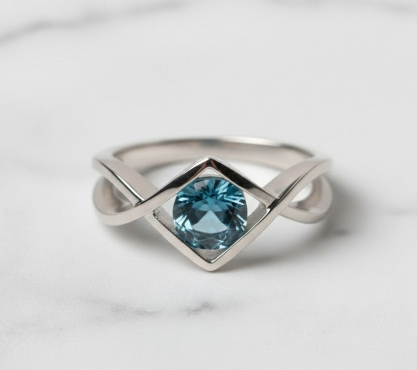 London Blue Topaz Ring in Rhodium-Plated 925 Sterling Silver
