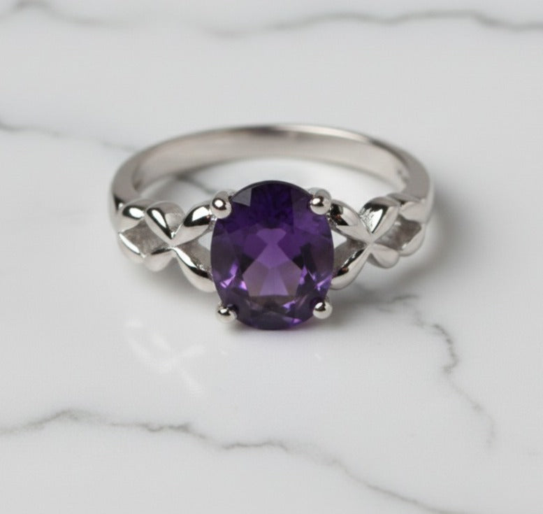 Amethyst Oval Cut Ring in 925 Sterling Silver| 7×9 mm