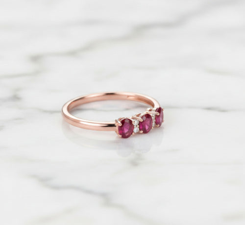 Glass-Filled Ruby 4×5 mm Oval Ring in Gold-Plated 925 Sterling Silver